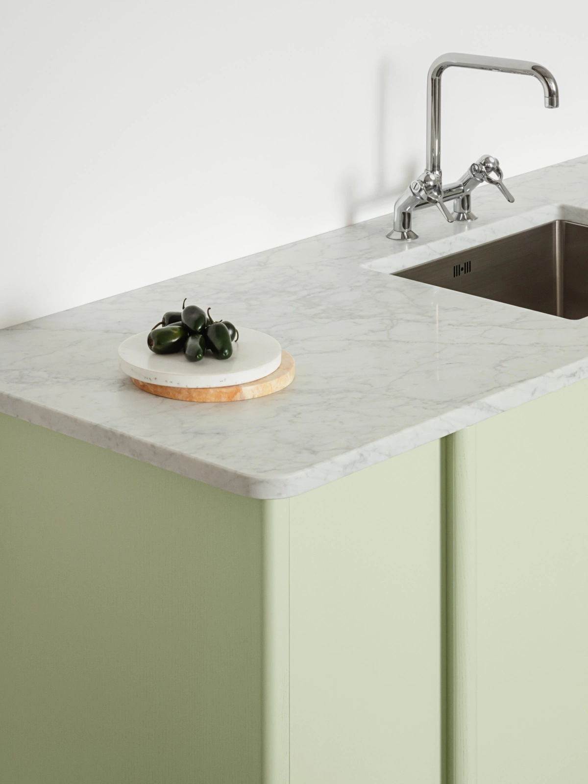 Reform Sage Green – Naturverbundene Küchenzeile – Salbeigrün SB320 matt