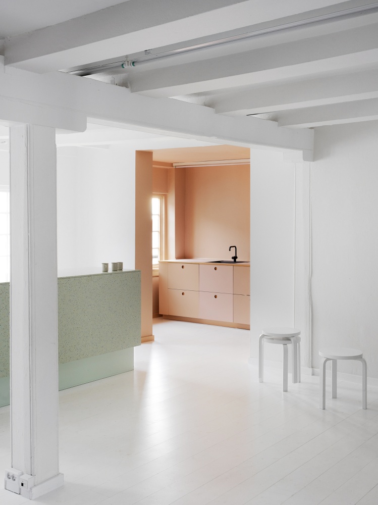 BASIS kitchen in pastel colors