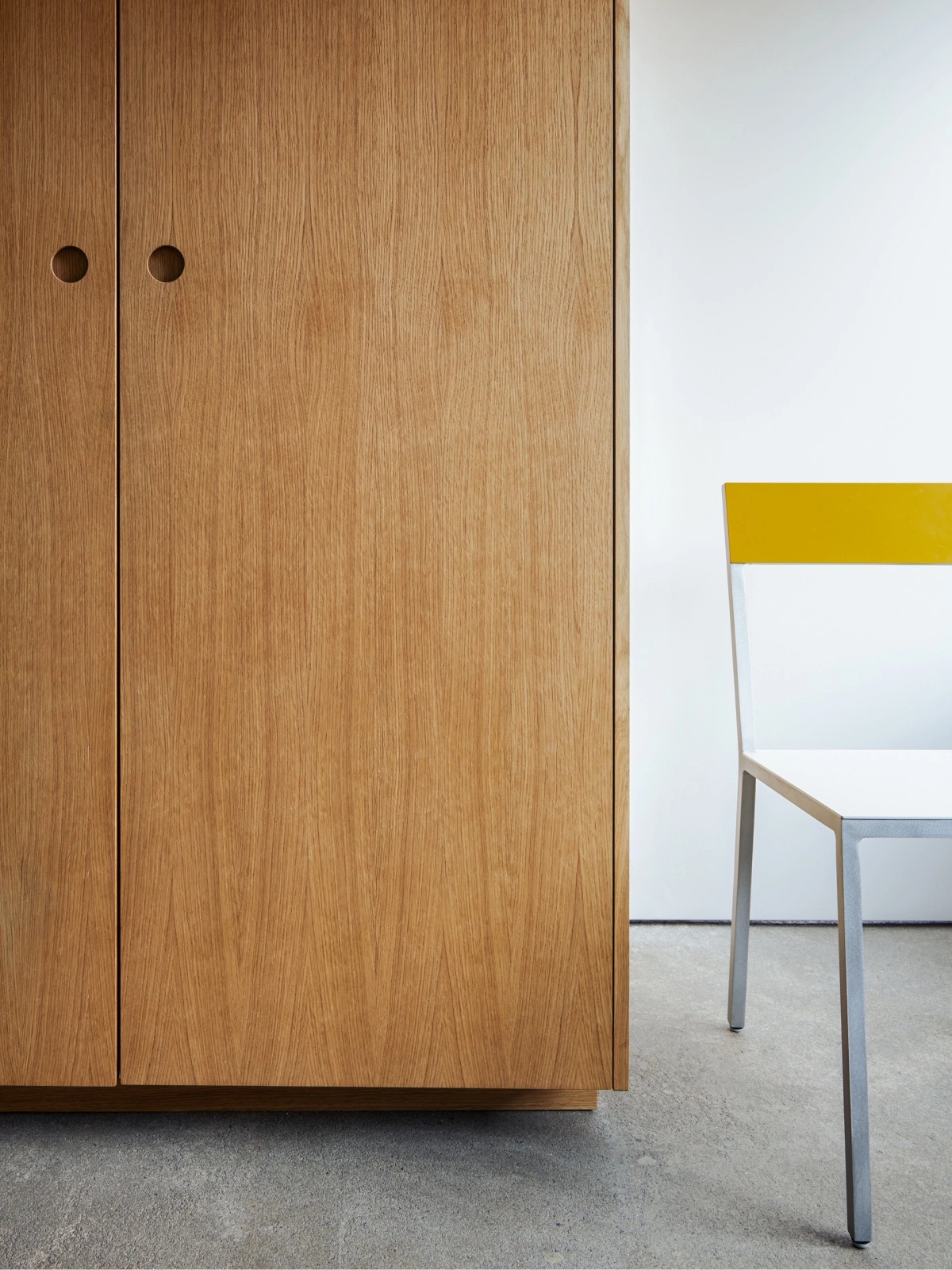 Basis cabinet doors in wood